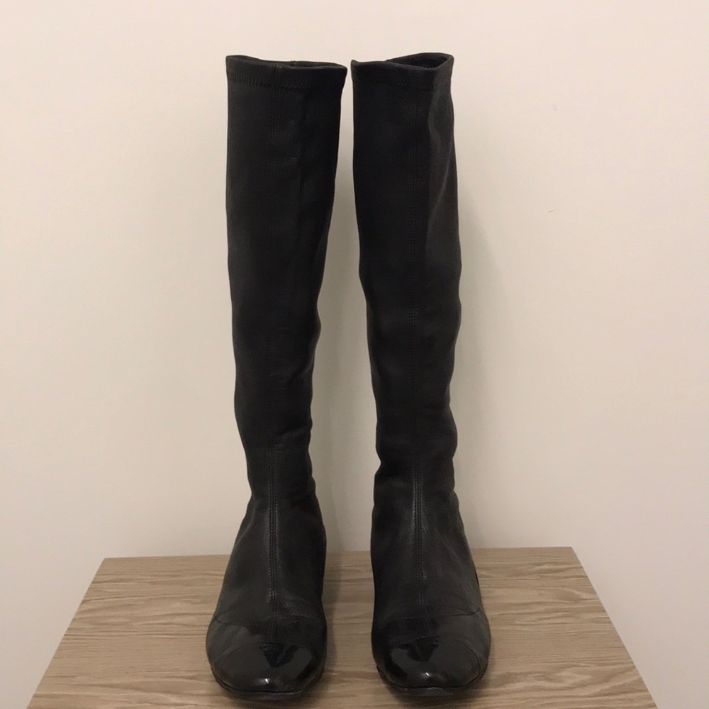Black authentic Chanel Boots some scratches sz 42